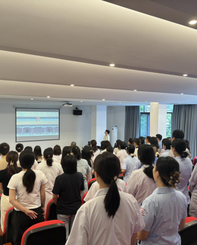 第三附属医院多形式组织观看纪念中国人民抗日战争暨世界反法西斯战争胜利80周年大会