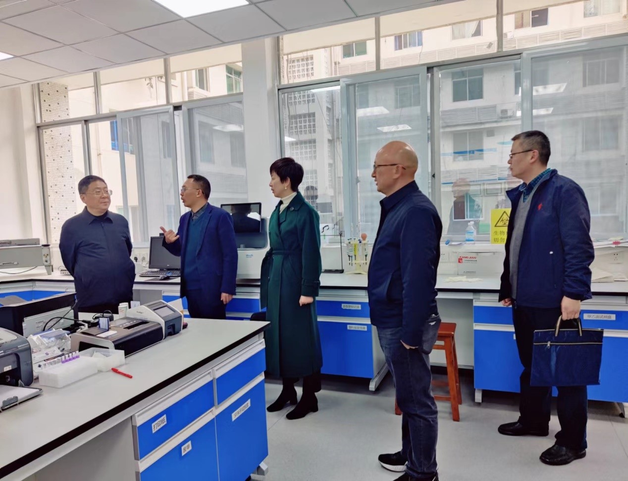 四川省中医药管理局党组成员、副局长米银军  一行到第三附属医院调研(图5)