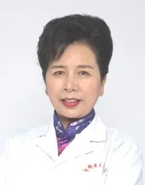 我院张虹教授和李雪梅博士应邀赴新疆传授中医药适宜技术(图1)